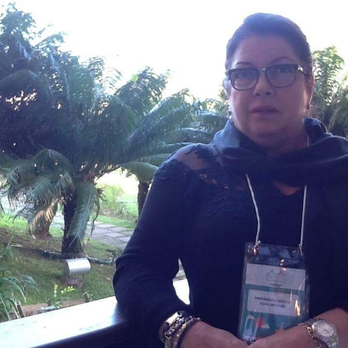 Professora aposentada, Mariângela Leão da Silva Antunes, de 63 anos, morreu no dia 11 de abril, no Hospital Santa Isabel, em Blumenau. Ela era moradora de Indaial e começou apresentar sintomas da doença no dia 21 de março. Sete dias depois, ela teve complicações no Estado de Saúde e foi encaminhada ao hospital. Confira a reportagem completa: <a href="https://bit.ly/2K7jYqe">https://bit.ly/2K7jYqe</a> - Arquivo Pessoal/Facebook/ND