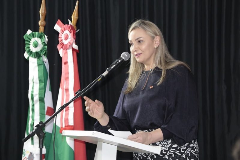Daniela coloca secretariado &agrave; disposi&ccedil;&atilde;o de Mois&eacute;s – Foto: Reprodu&ccedil;&atilde;o/Facebook/ND