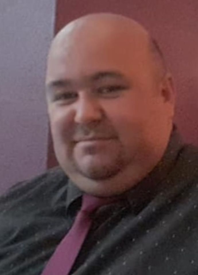 Ramon Magagnin, 37 anos, morreu no sábado (11/4), no Hospital Nossa Senhora da Conceição, em Tubarão. Morador de Urussanga, no Sul do Estado, Ramon estava internado há 16 dias e tinha sido levado para a UTI poucos dias antes de morrer. Confira a reportagem completa: <a href="https://bit.ly/2XAGHCJ">https://bit.ly/2XAGHCJ</a> - Reprodução/Facebook