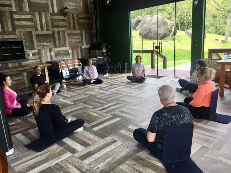 Técnicas de meditação em meio à natureza exuberante – Foto: Divulgação/ND