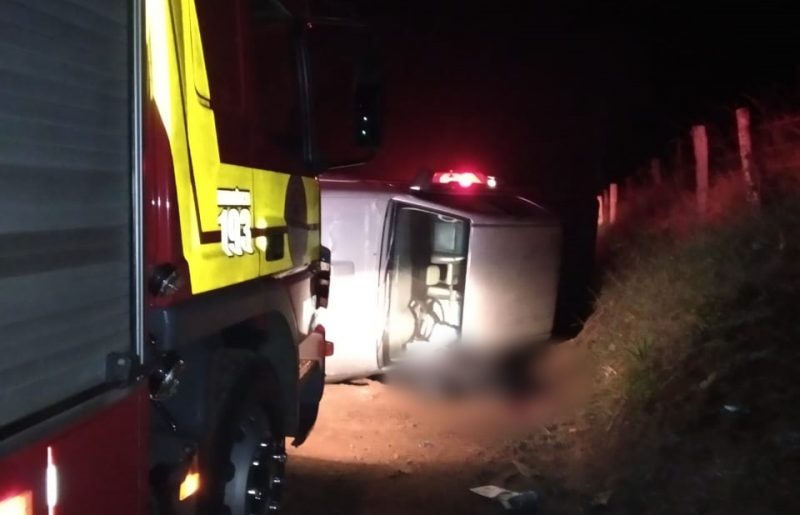 Homem morreu embaixo do veículo – Foto: Corpo de Bombeiros/ND