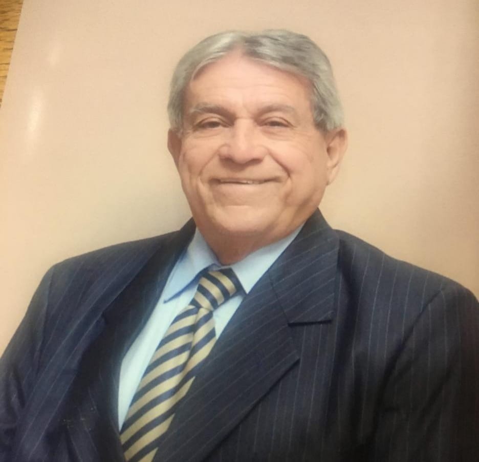 O empresário Oscar Vitor das Neves, de 71 anos, foi o primeiro morador de Gravatal, no Sul do Estado,a morrer em decorrência da infecção por coronavírus. Ele foi internado no HNSC (Hospital Nossa Senhora da Conceição), em Tubarão, no dia 5 de abril. No dia seguinte ele foi transferidopara a UTI (Unidade de Terapia Intensiva), e morreu no dia 4 de maio. Ele apresentava comorbidades. - Reprodução Facebook/ND