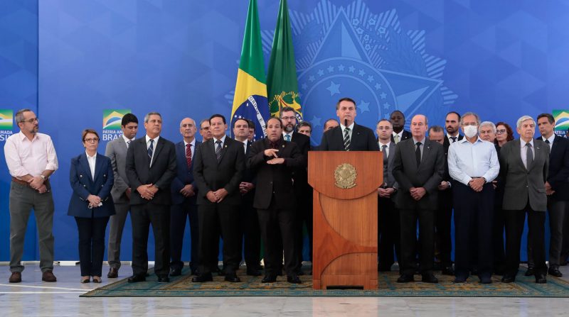 Bolsonaro esteve acompanhado de ministros durante pronunciamento – Foto: Carolina Antunes/PR/ND