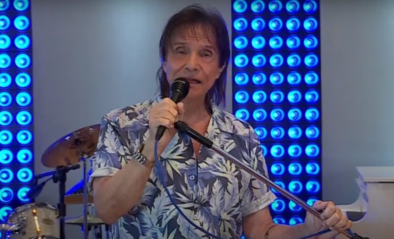 “Rei” Roberto Carlos completa 80 anos nesta segunda (19) – Foto: Reprodução/Youtube/ND