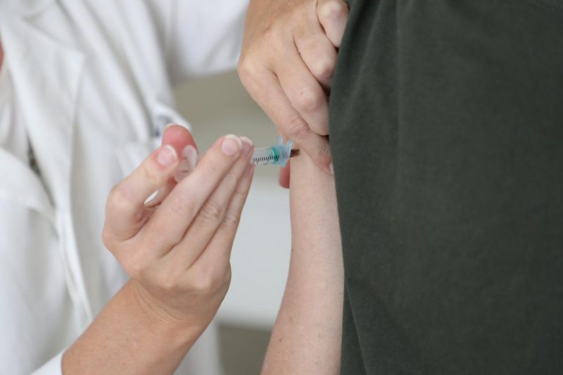Vacina da gripe não imuniza contra a Covid-19 – Foto: Cristiano Andujar/PMF/Divulgação/ND