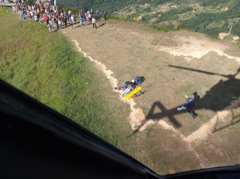 Vítima foi resgatada no Morro da Pipa – Foto: Polícia Militar/Divulgação/ND