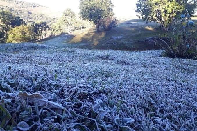 Campos Novos, de acordo com o Epagri/Ciram, marcou 2,5°C. E também teve a presença de geada contribuindo para a paisagem - Moisés Amaral