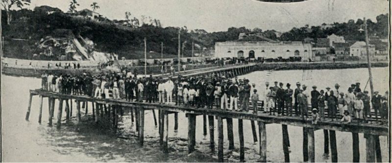 Há 100 anos, Florianópolis enfrentou a gripe espanhola. Na foto, recepção no porto municipal em 1919 – Foto: FCC/Reprodução/ND