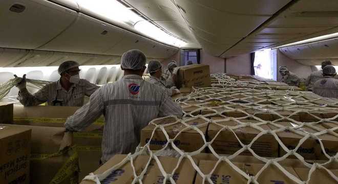 Diversos carregamentos de m&aacute;scaras vieram da China durante a pandemia – Foto: Arquivo/Minist&eacute;rio da Infraestrutura/Divulga&ccedil;&atilde;o