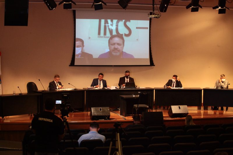 Diretor de operações do INCS, João Gilberto Rocha Gonçalez participou da sessão por meio de videoconferência a partir da sede da empresa em Sorocaba (SP). – Foto: Solon Soares/Agência AL/Divulgação/ND