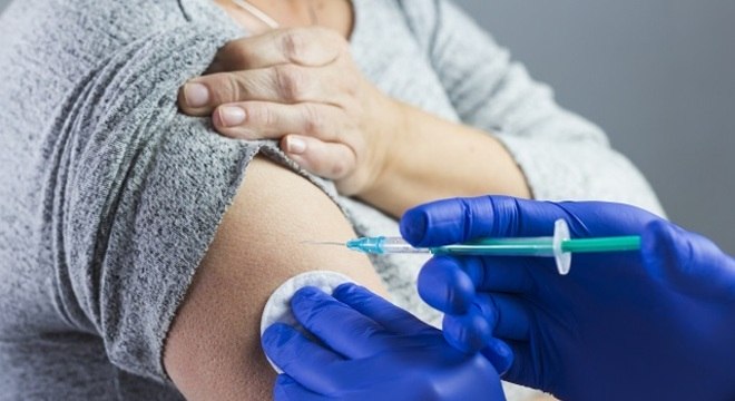 Resultados de testes de imunização contra o coronavírus devem ser divulgados em setembro deste ano – Foto: Freepik