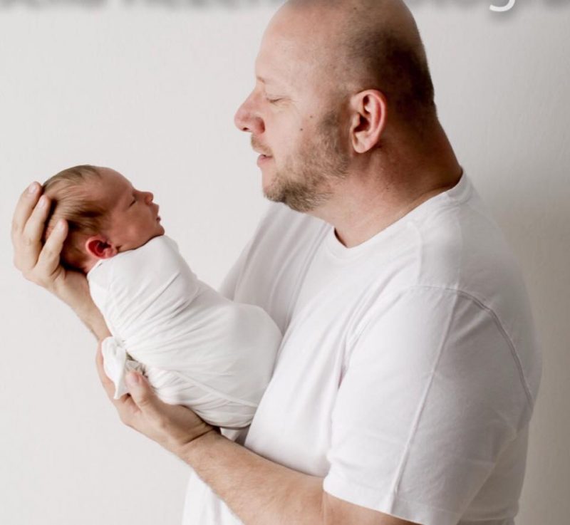 Advogado Marco Antonio Mendes Sbissa contratou plano de previd&ecirc;ncia complementar para o filho de 2 meses &ldquo;n&atilde;o sei se ele ser&aacute; tamb&eacute;m advogado, mas contando com a seguran&ccedil;a do OABPrev-SC, fica a certeza de que o Marquinho poder&aacute; ser o que quiser&rdquo;, diz. – Foto: Arquivo pessoal