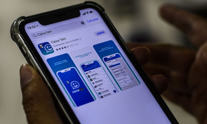 Benefício será pago diretamente nas contas poupança da Caixa – Foto: Marcello Casal Jr/Agência Brasil/ND