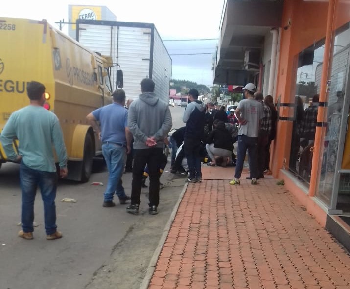 Houve troca de tiros entre os suspeitos e os seguranças do carro forte – Foto: Redes Sociais