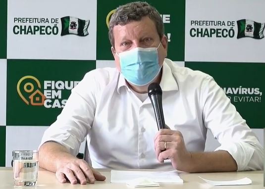 Prefeito Luciano Buligon alerta para aumento de casos – Foto: Prefeitura de Chapec&oacute;/Reprodu&ccedil;&atilde;o/ND