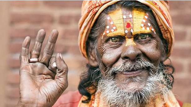 Curandeiros s&atilde;o figuras comuns na &Iacute;ndia – Foto: Reprodu&ccedil;&atilde;o Youtube