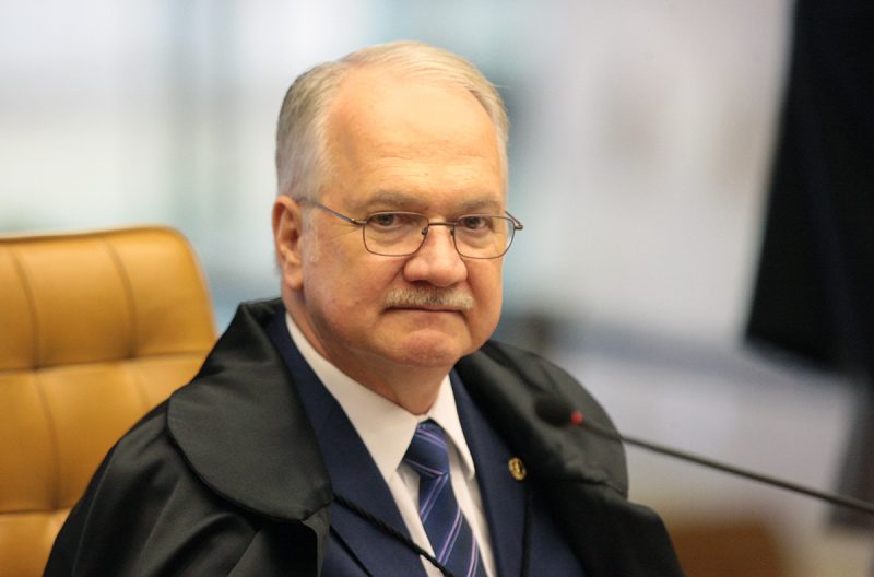 Ministro Edson Fachin concede prisão domiciliar a mulher presa em SC