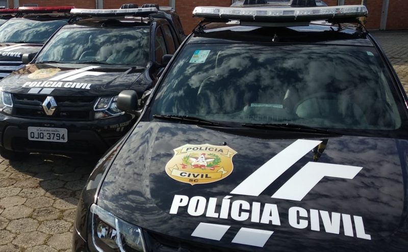 Viaturas da Polícia Civil