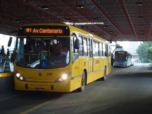 Amarelinho no terminal de Criciúma