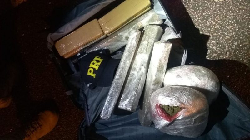 Drogas estavam escondidas em mala &#8211; Foto: PRF/Divulgação/ND