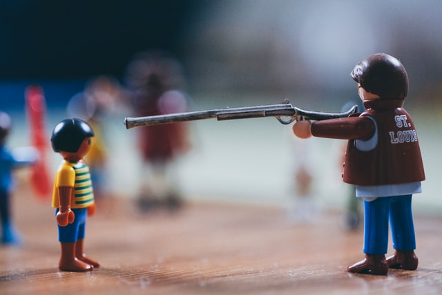 Jovens negros são sistematicamente mortos no Brasil – Foto: Markus Spiske/Unsplash/Divulgação