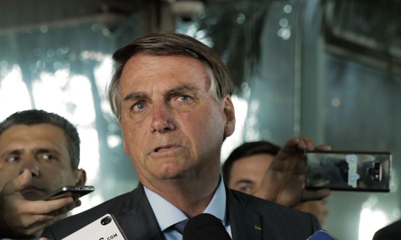 O presidente Jair Bolsonaro fala &agrave; imprensa no minist&eacute;rio da economia – Foto: Valter Campanato/Ag&ecirc;ncia Brasil/ND