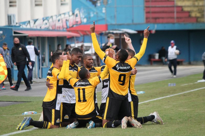 O Marinheiro ainda perdeu um pênalti no segundo tempo. Hélio Paraíba (ex-Criciúma), mandou pra fora a chance do empate. O Tigre agora enfrenta a Chapecoense na próxima fase – Foto: Celso da Luz/Criciúma EC/Divulgação/ND