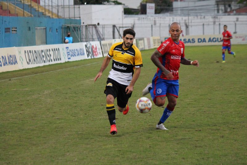 Após o empate em 0 a 0 no jogo de ida, Marcílio Dias e Criciúma voltaram a se enfretar nesta quinta-feira, em Itajaí. Jean Dias marcou para o Tigre no fim do primeiro tempo e decretou a classificação da equipe carvoeira às semifinais da competição – Foto: Celso da Luz/Criciúma EC/Divulgação/ND