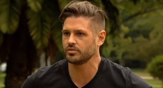 <strong>A Fazenda 1</strong> – O primeiro vencedor de A Fazenda foi Dado Dolabella! O ator ganhou a competição ao disputar contra Danni Carlos na grande final. Depois de passar por oito roças, Dado faturou o prêmio de R$ 1 milhão – Foto: Reprodução/Record TV