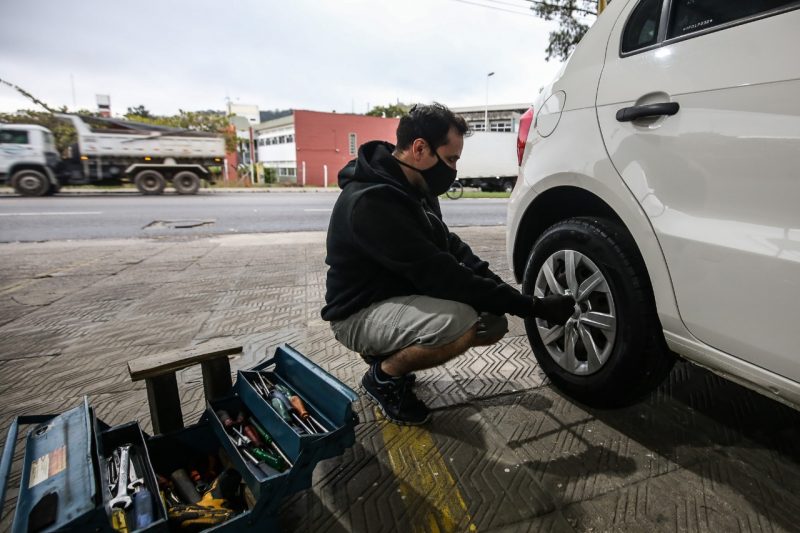 Segundo Ederson F. da Silva, consumidores s&oacute; fazem servi&ccedil;os essenciais – Foto: Anderson Coelho/ND