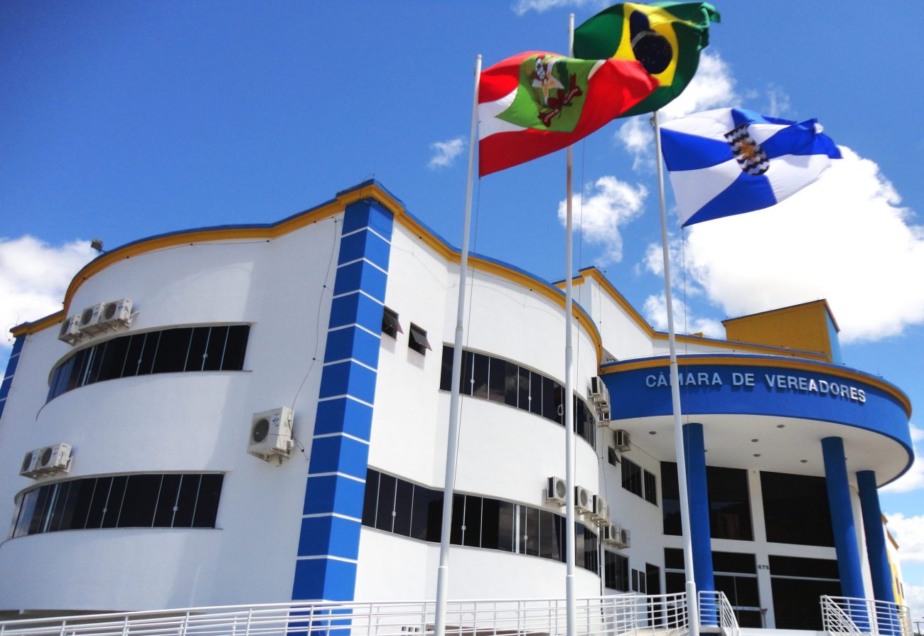 Renan Bolsonaro critica demora das obras na Câmara de Vereadores – Foto: CVBC/Divulgação/ND