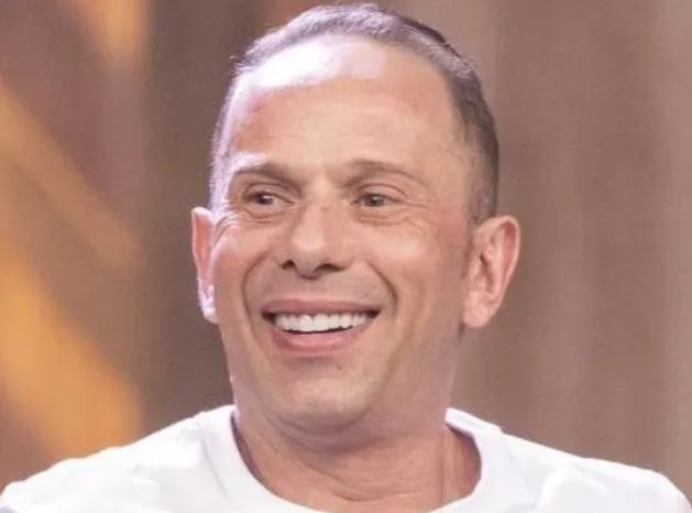 <strong>A Fazenda 10</strong> – Rafael Ilha teve motivo para sorrir de sobra ao se consagrar como o campeão da décima edição de A Fazenda! O músico e repórter faturou R$ 1,5 milhão na disputa acirrada contra João Zoli e Caíque Aguiar – Foto: Reprodução/Record TV