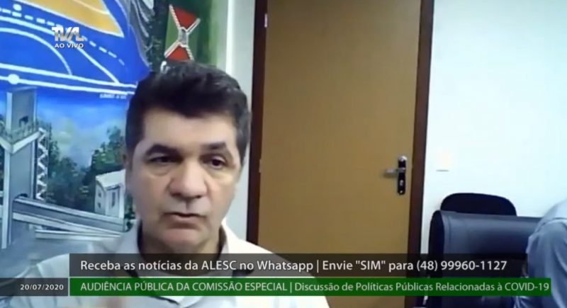 Prefeitos de diversas regi&otilde;es de SC, como Cl&eacute;sio Salvaro (PSDB), de Crici&uacute;ma, falaram sobre o cen&aacute;rio em suas regi&otilde;es – Foto: TVAL/Reprodu&ccedil;&atilde;o/ND