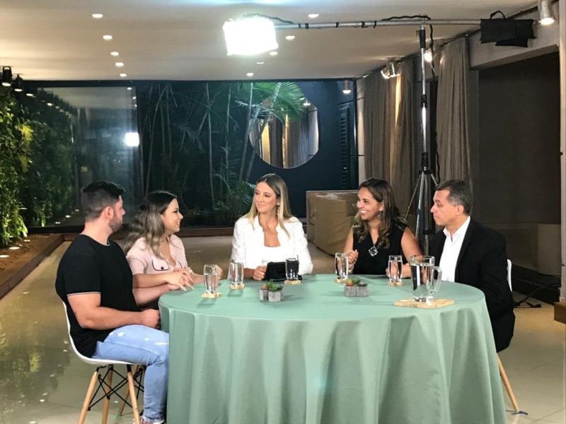 Apresentadora Ticiane Pinheiro comanda o Troca de Esposas nesta quarta (8) – Foto: Divulga&ccedil;&atilde;o/Record TV