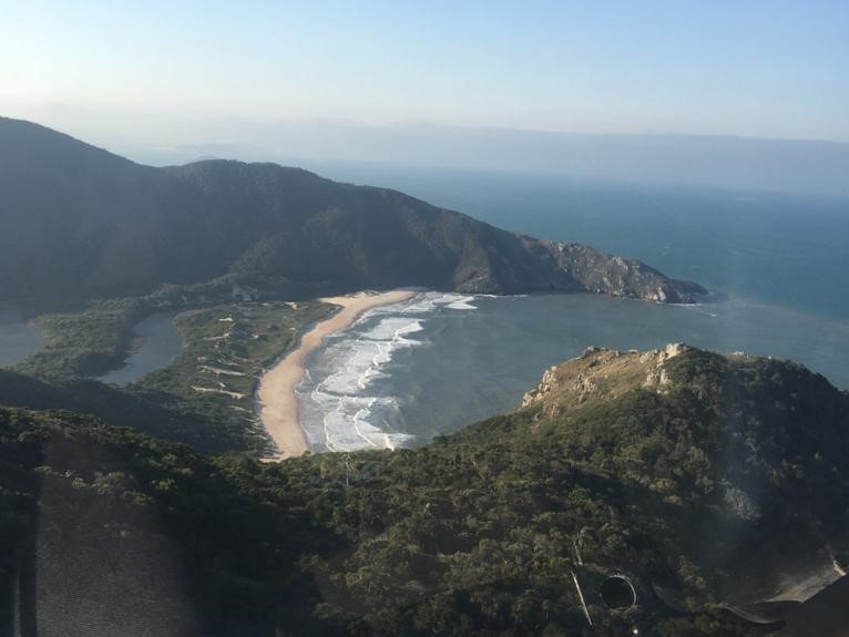 Mulher de 52 anos é resgatada de rapel após se ferir em trilha de florianópolis