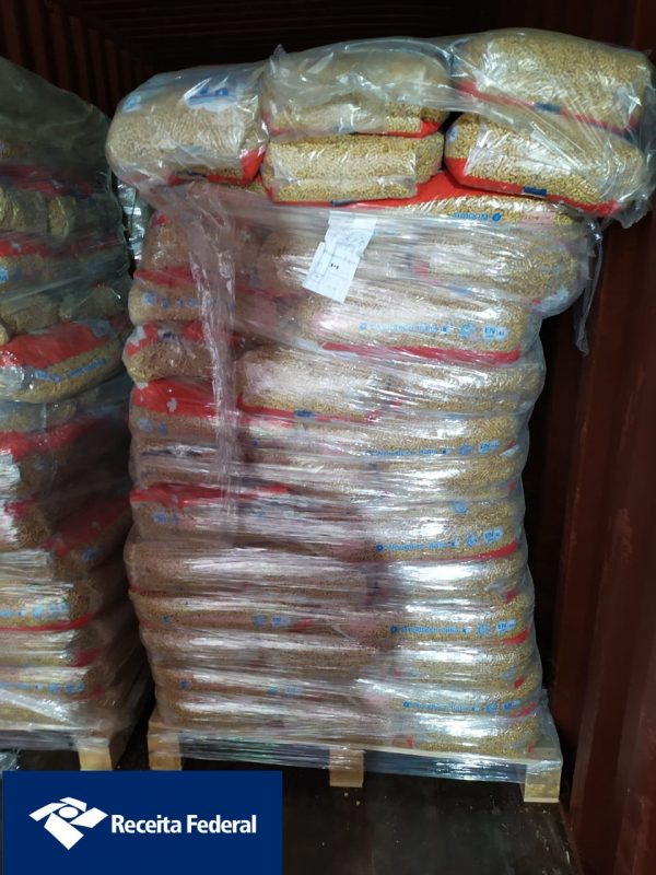 Todas as cargas que entram no porto hoje s&atilde;o escaneadas e analisadas pelas equipes da Receita Federal – Foto: Alf&acirc;ndega da Receita Federal do Brasil/Divulga&ccedil;&atilde;o ND