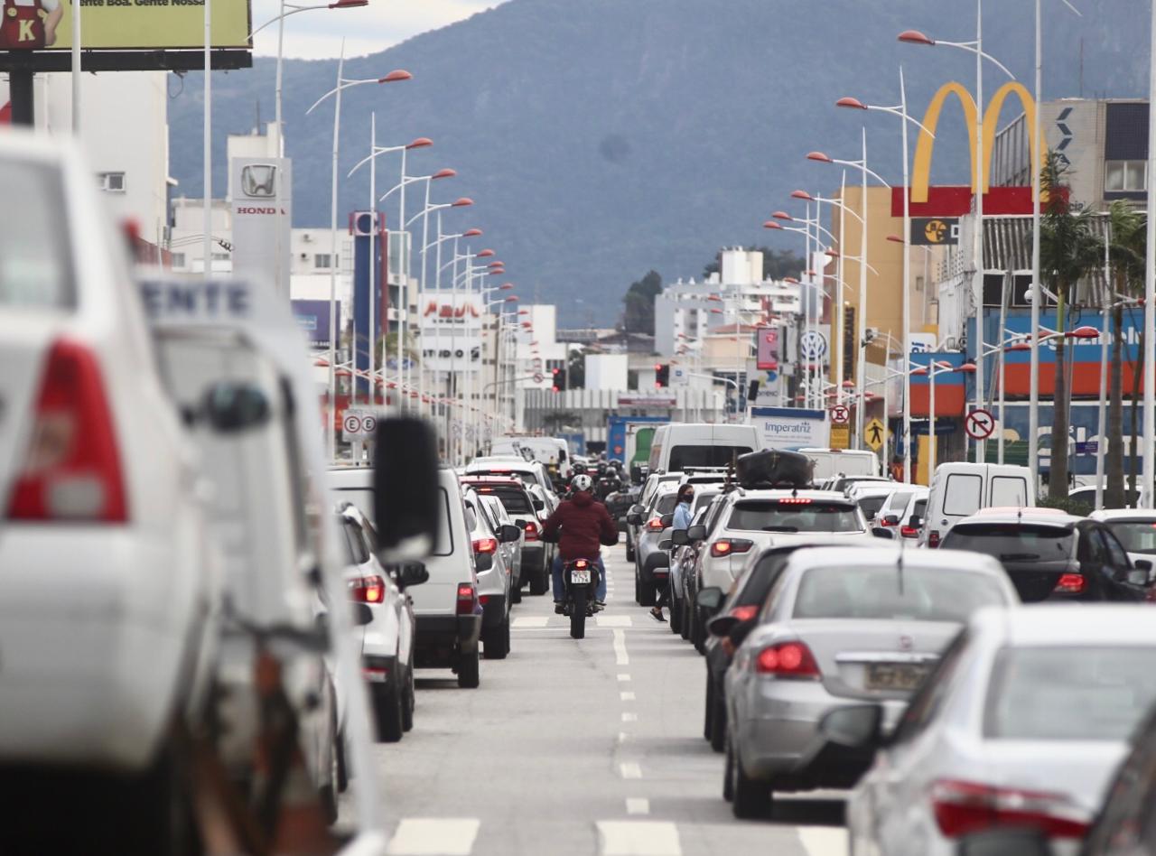 Avenida crucial da Grande Florianópolis será fechada por 14 dias e promete caos