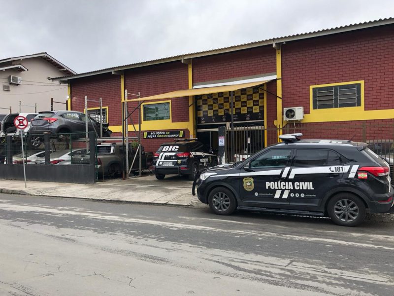 Loja de autope&ccedil;as usadas foi fechada no bairro Floresta, zona Sul de Joinville – Foto: Pol&iacute;cia Civil/divulga&ccedil;&atilde;o ND