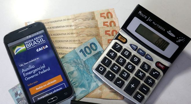 Governo avalia reduzir beneficiários do auxílio &#8211; Foto: Guilherme Dionízio/Estadão Conteúdo