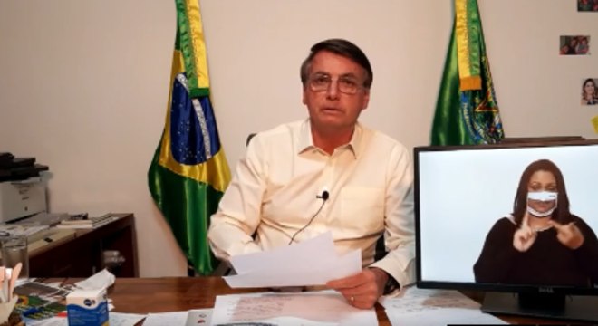 Presidente Jair Bolsonaro durante live desta quinta-feira – Foto: Facebook/Reprodu&ccedil;&atilde;o/ND