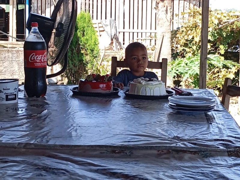 Morte de menino de 2 anos: foto da criança durante comemoração de aniversário 