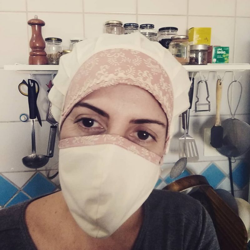 Cristina Oliveira se reiventou durante a pandemia. Ap&oacute;s sair do emprego onde trabalhava, colocou literalmente a m&atilde;o na massa e passou a cozinhar e vender marmitas – Divulga&ccedil;&atilde;o/ND
