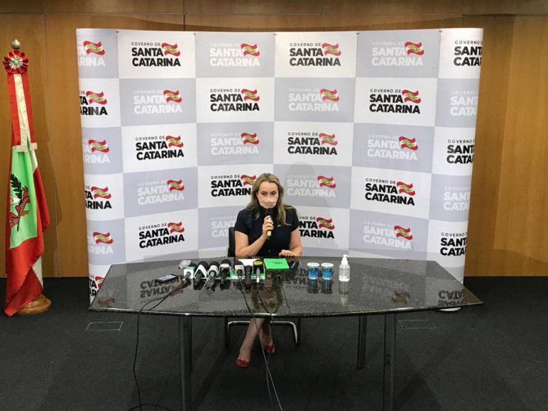 Daniela Reinehr durante entrevista coletiva