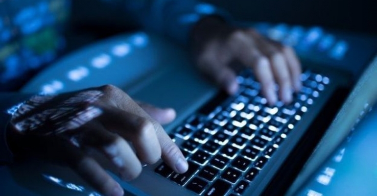 Ataques hacker configuram crime e podem levar o responsável a até um ano de detenção – Foto: Divulgação