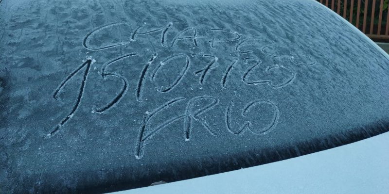 Houve também formação de geada em Chapecó, no Oeste, com temperaturas chegando próximas aos 0°C. – Foto: Junior Volpatto/Divulgação