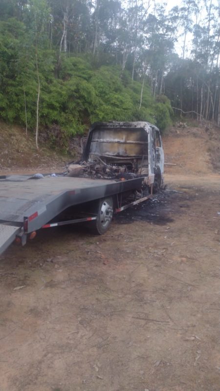 Veículo foi localizado em local deserto – Foto: Divulgação/ND