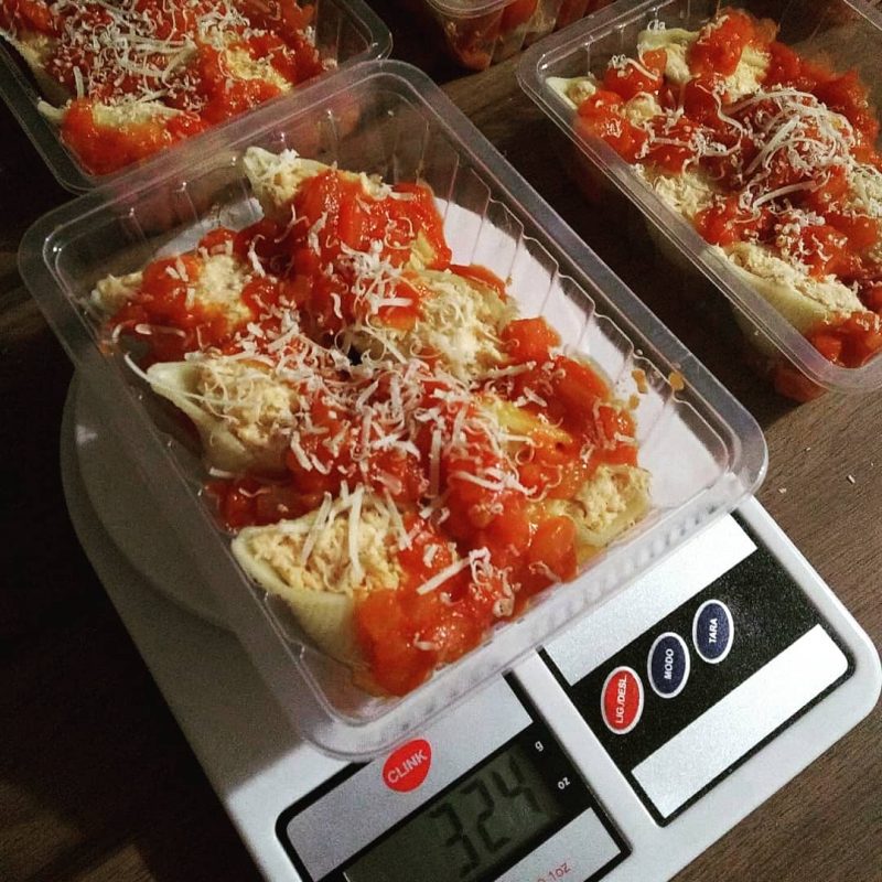 Marmitas produzidas e vendidas por Cristina Oliveira em casa – Divulga&ccedil;&atilde;o/ND