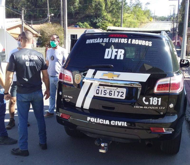 Mandado de pris&atilde;o tempor&aacute;ria foi cumprido nesta ter&ccedil;a-feira (21) em Jaragu&aacute; – Foto: Pol&iacute;cia Civil/Divulga&ccedil;&atilde;o ND