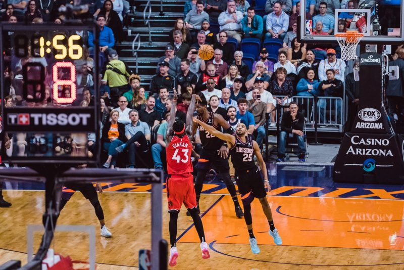 Raptors: Jogo de Basquete em Toronto com crianças - Brasileira em