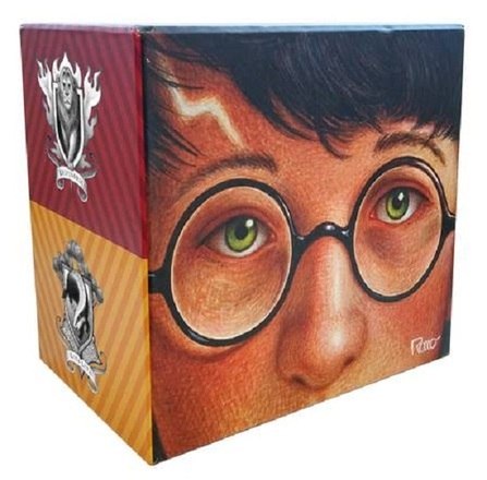 No dia 4 de abril de 2020, fez 20 anos que Harry Potter e a Pedra Filosofal foi lançado no Brasil. Para comemorar a data, a editora Rocco lançou edições de capa dura e um box para colecionadores – Foto: Divulgação